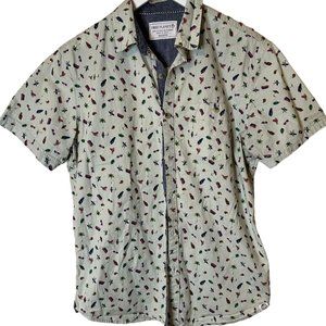 Free Planet Men's White Short Sleeve Button Up Shirt Size M